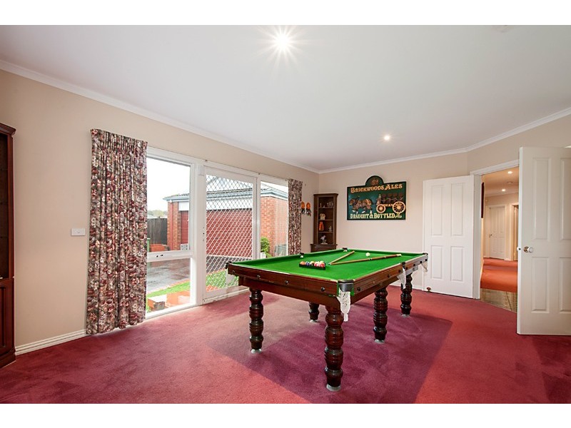 19 Dewdrop Place, Narre Warren South VIC 3805