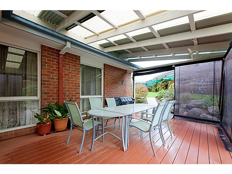 19 Dewdrop Place, Narre Warren South VIC 3805