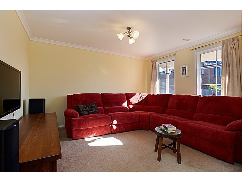 5 Middlesex Court, Cranbourne North VIC 3977