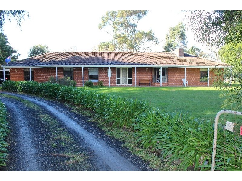 10 Mayfield rd, Cranbourne East VIC 3977