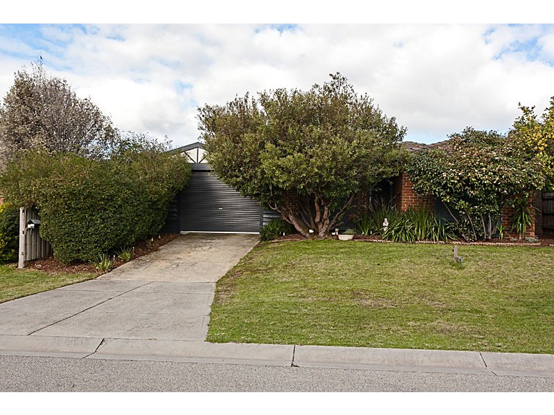 11 Finbar Court, Narre Warren South VIC 3805