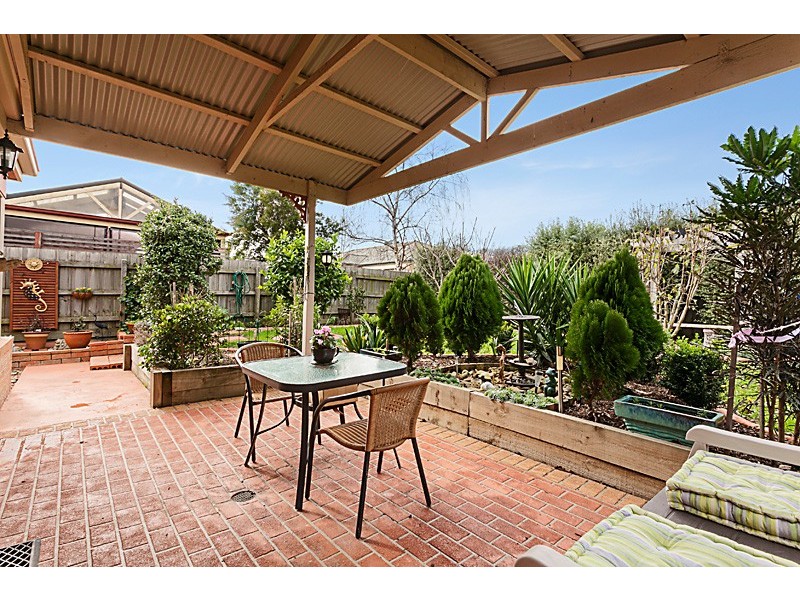 5 Ernest Crescent, Narre Warren South VIC 3805