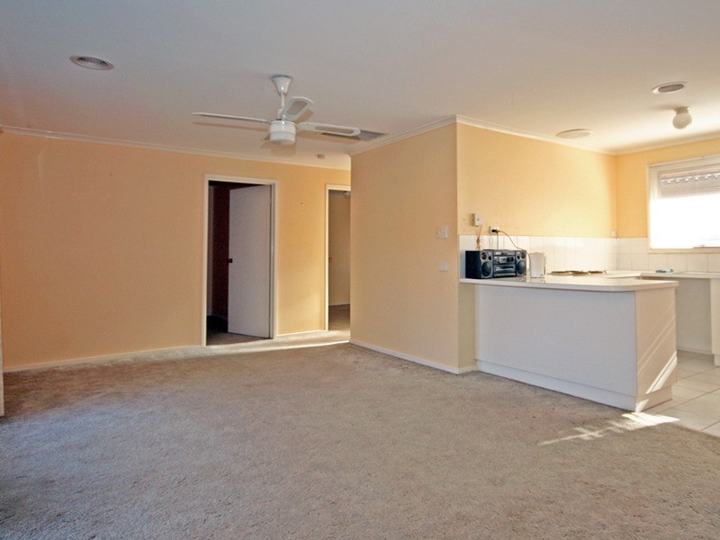 22 Heywood Crescent, Cranbourne North VIC 3977