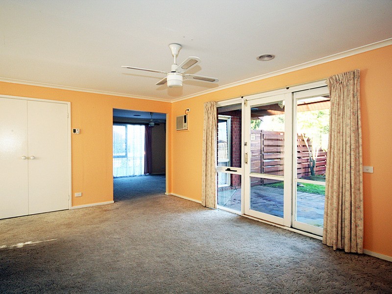 22 Heywood Crescent, Cranbourne North VIC 3977