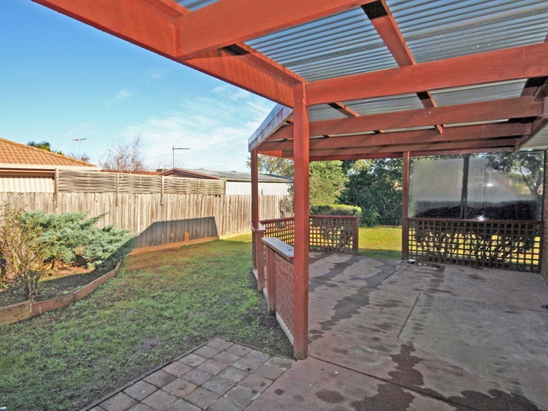 22 Heywood Crescent, Cranbourne North VIC 3977