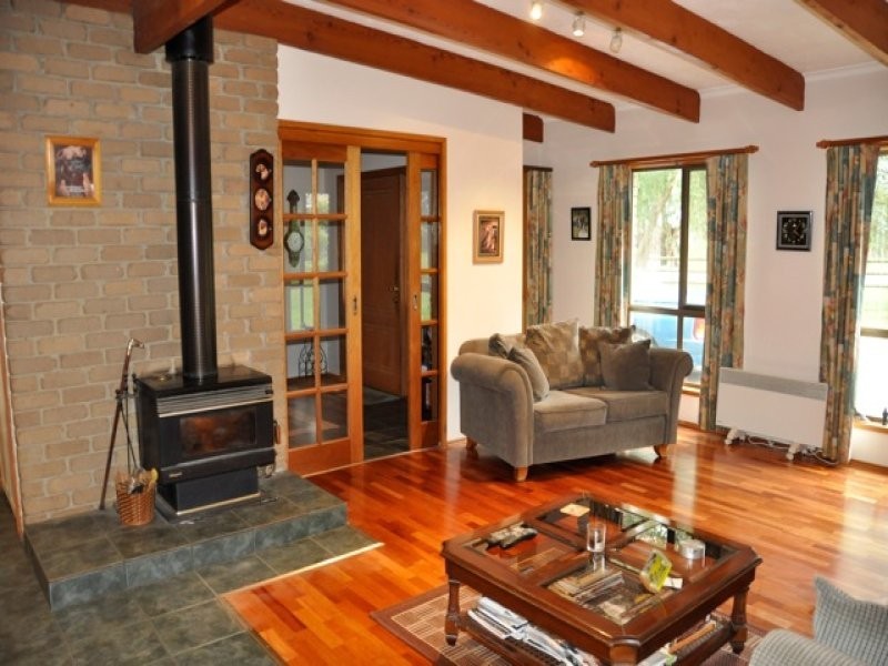 5 Garden Street, Cranbourne East VIC 3977