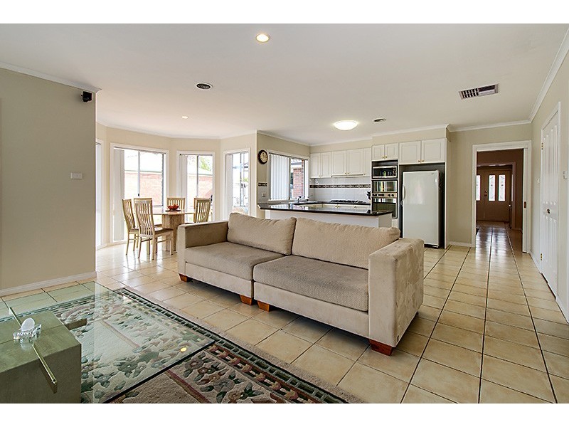 5 The Boulevard, Narre Warren South VIC 3805