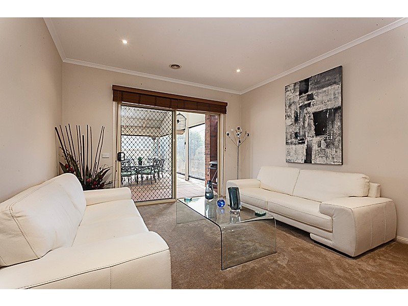 4 Penrose Drive, Narre Warren South VIC 3805