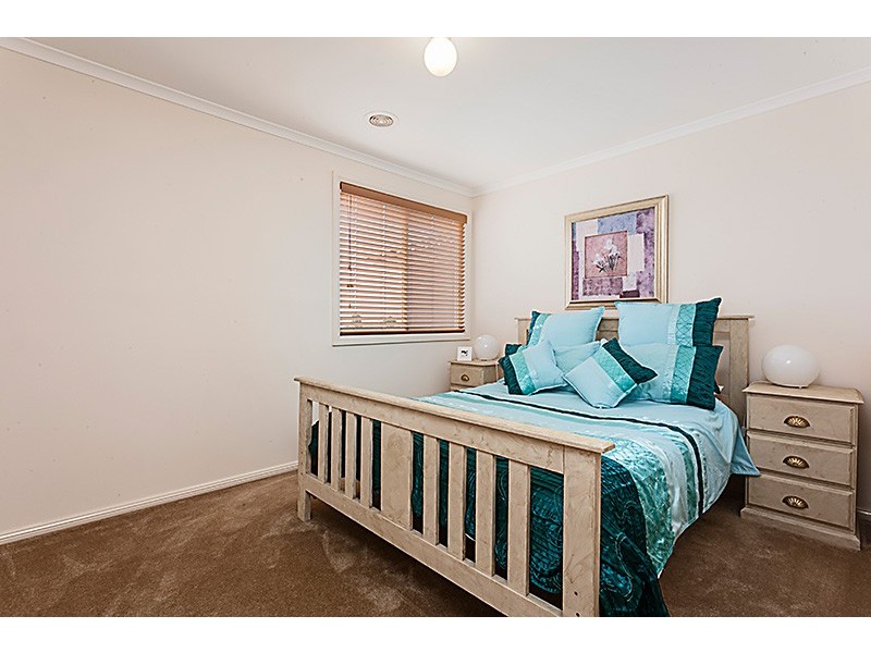 4 Penrose Drive, Narre Warren South VIC 3805