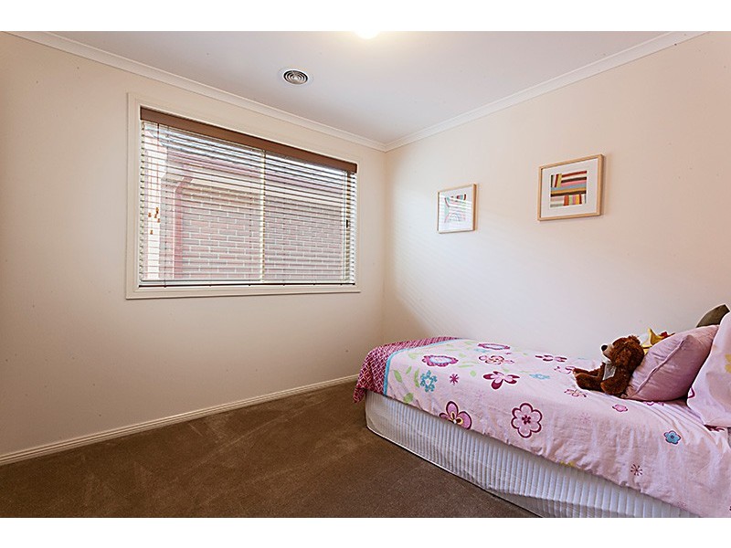 4 Penrose Drive, Narre Warren South VIC 3805