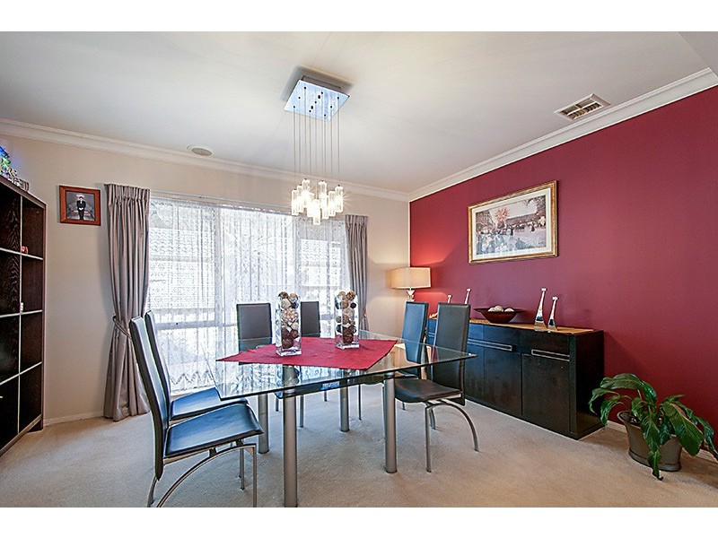 8 Braybrook Drive, Narre Warren South VIC 3805