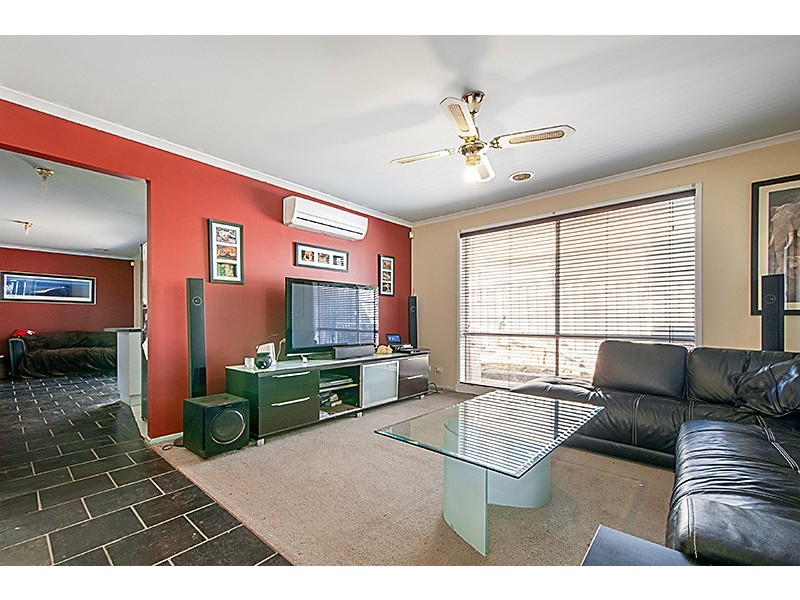 13 Gull Way, Narre Warren South VIC 3805