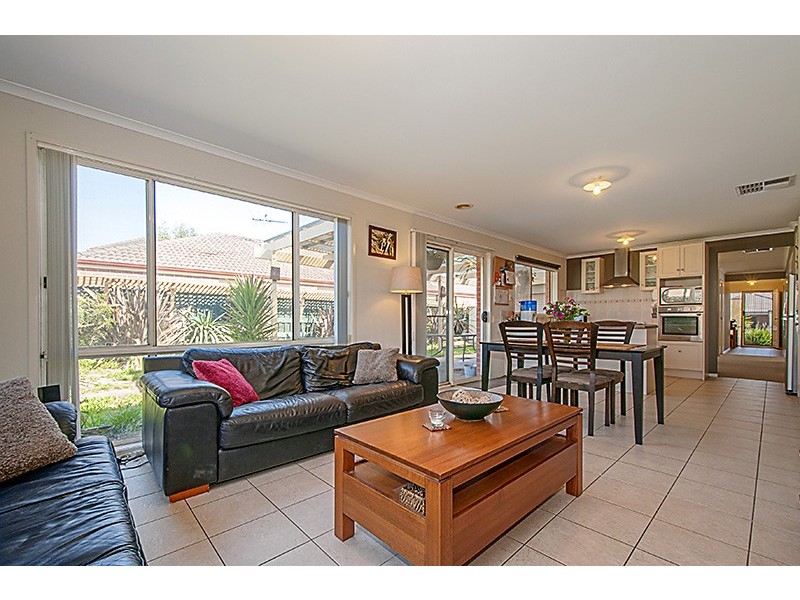 14 Shay Close, Narre Warren South VIC 3805