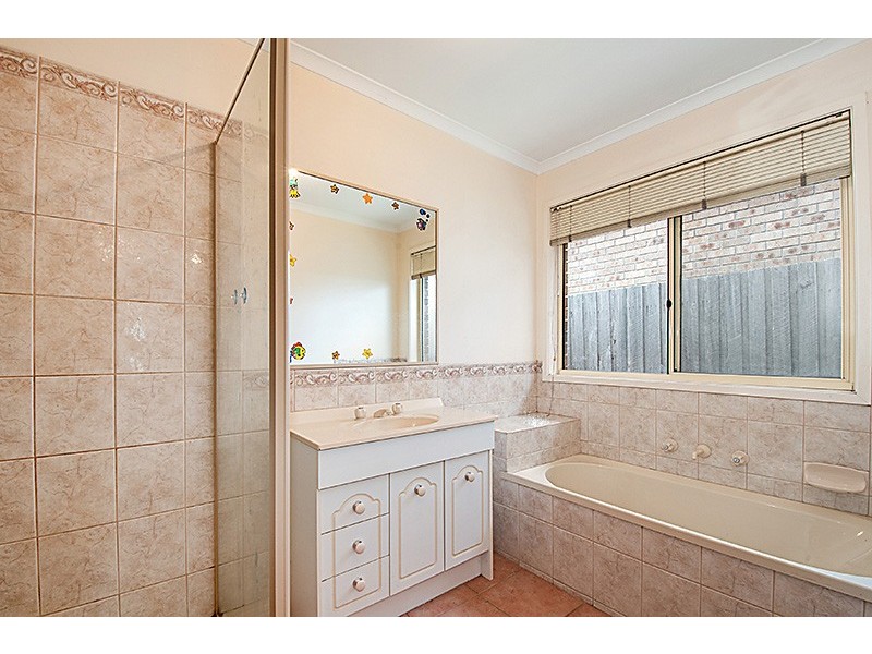 11 Lennon Court, Narre Warren South VIC 3805