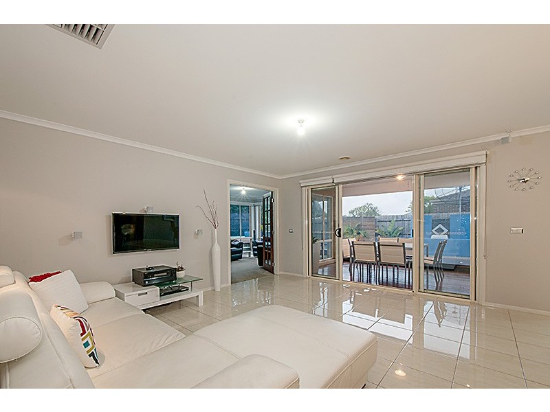 51 Tuileries Rise, Narre Warren South VIC 3805