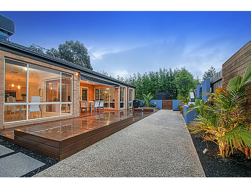 51 Tuileries Rise, Narre Warren South VIC 3805