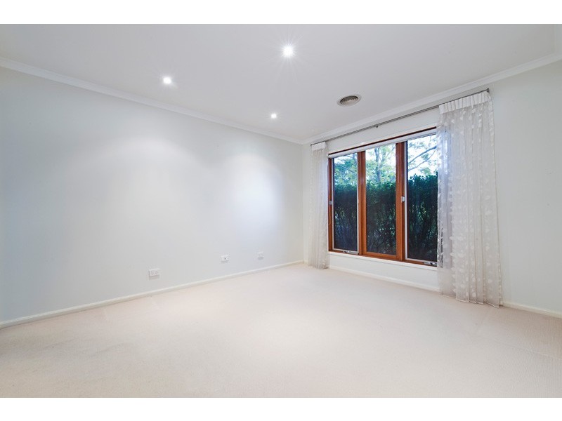 49 Littlecroft Ave, Narre Warren South VIC 3805