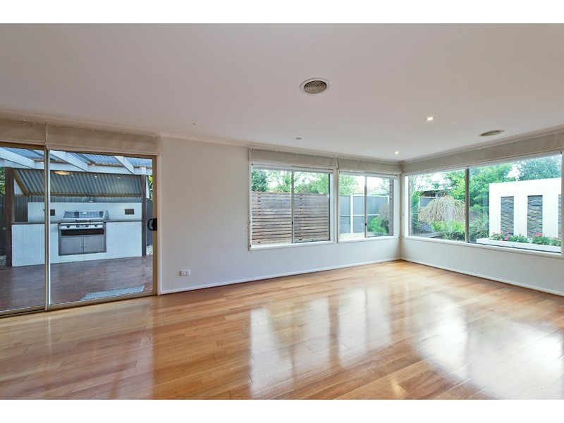 49 Littlecroft Ave, Narre Warren South VIC 3805