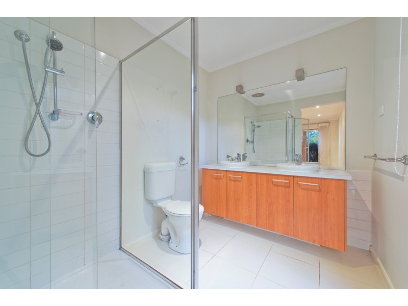 49 Littlecroft Ave, Narre Warren South VIC 3805