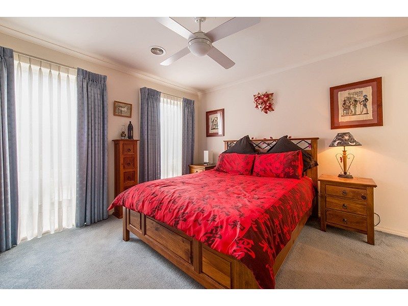 46 Kingston Avenue, Narre Warren South VIC 3805