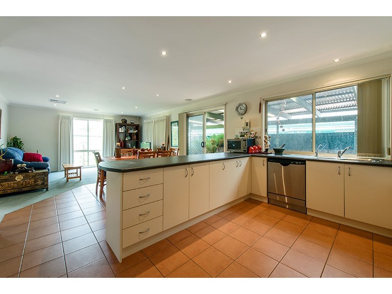 46 Kingston Avenue, Narre Warren South VIC 3805