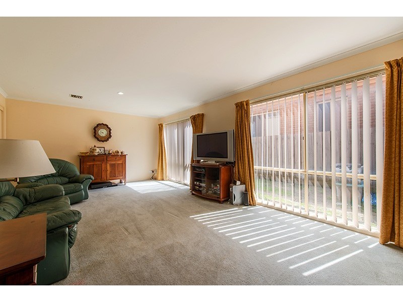 5 Isabella Place, Cranbourne North VIC 3977