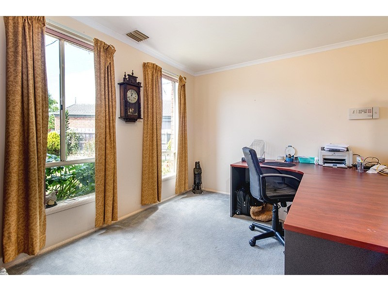 5 Isabella Place, Cranbourne North VIC 3977