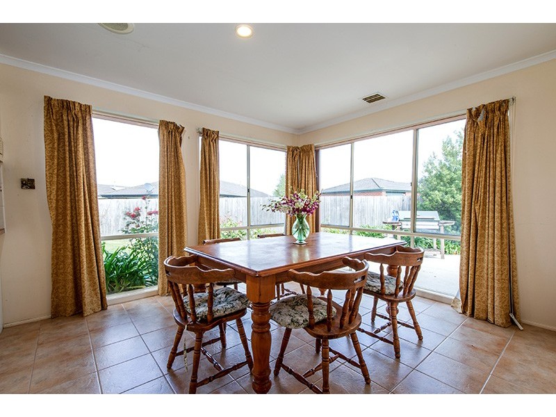 5 Isabella Place, Cranbourne North VIC 3977