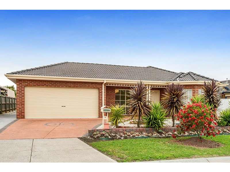 14 Fenton Place, Narre Warren South VIC 3805