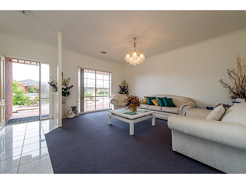 14 Fenton Place, Narre Warren South VIC 3805