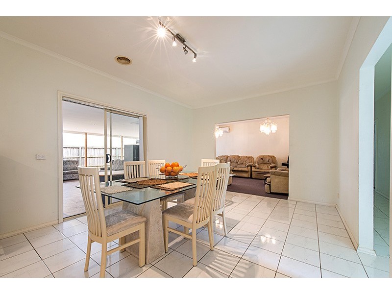 14 Fenton Place, Narre Warren South VIC 3805