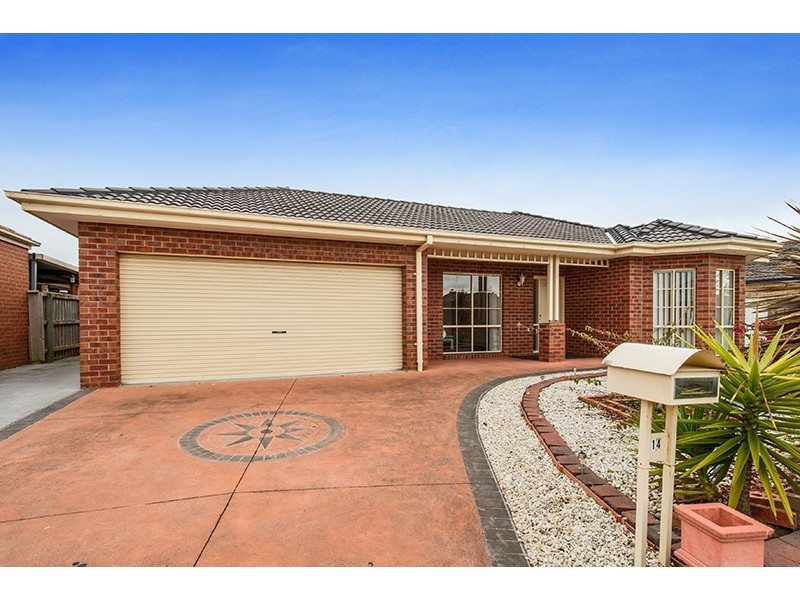 14 Fenton Place, Narre Warren South VIC 3805
