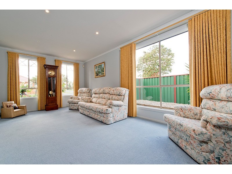 1 Scarborough Drive, Narre Warren South VIC 3805