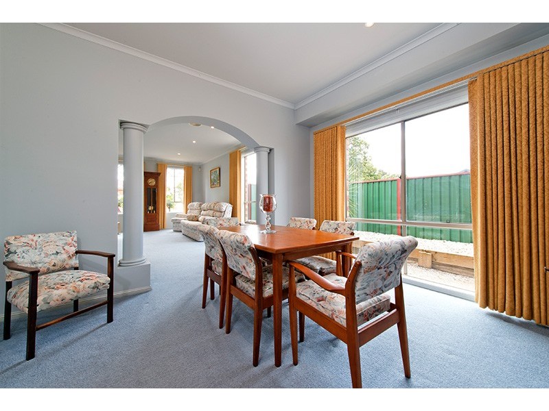 1 Scarborough Drive, Narre Warren South VIC 3805