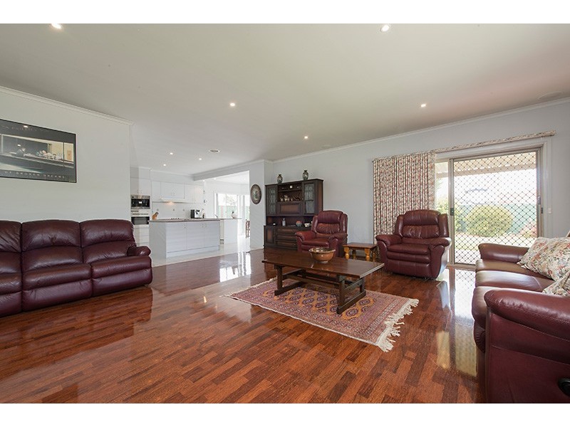1 Scarborough Drive, Narre Warren South VIC 3805