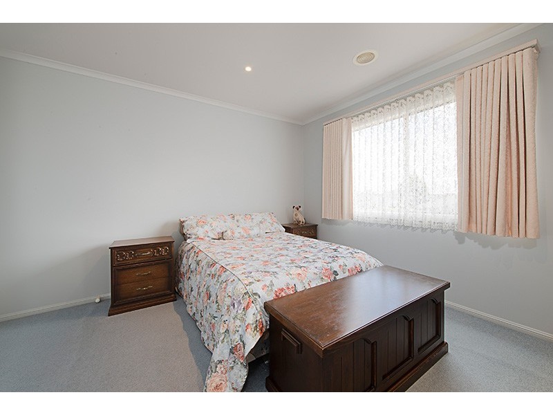 1 Scarborough Drive, Narre Warren South VIC 3805