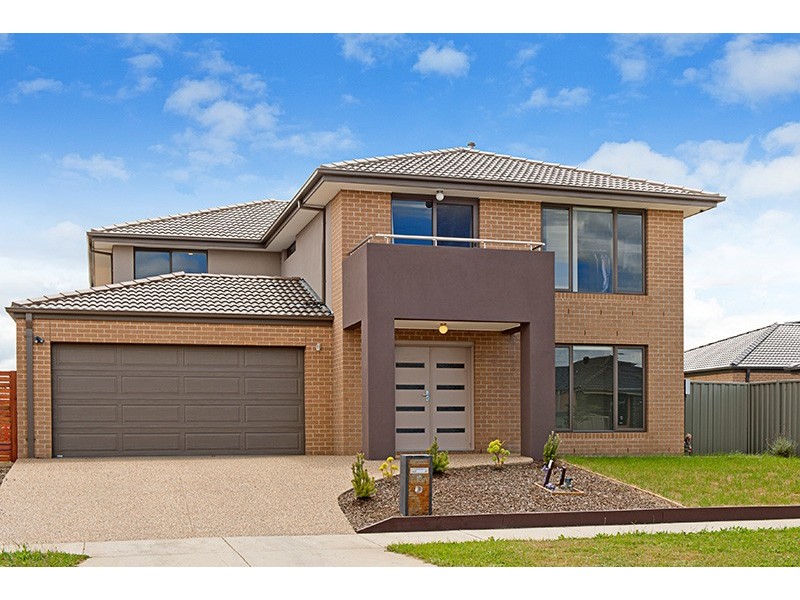 18 Ardent Crescent, Cranbourne East VIC 3977