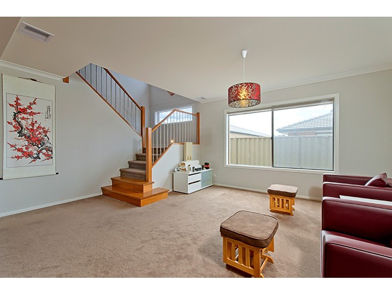 18 Ardent Crescent, Cranbourne East VIC 3977