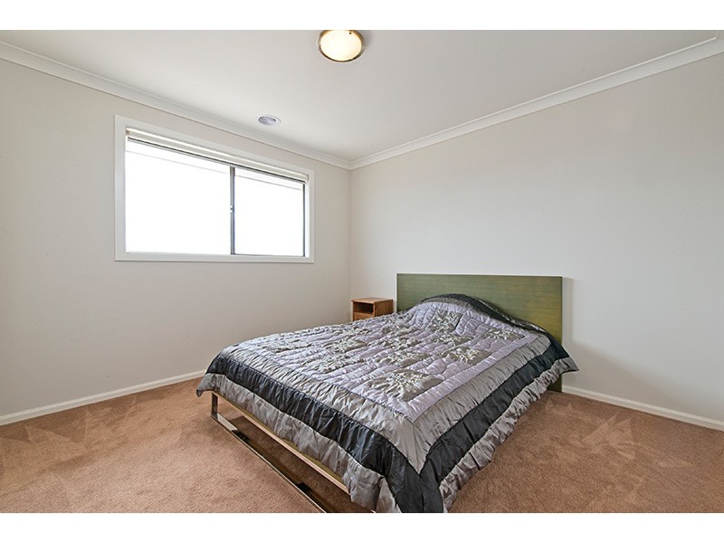 18 Ardent Crescent, Cranbourne East VIC 3977