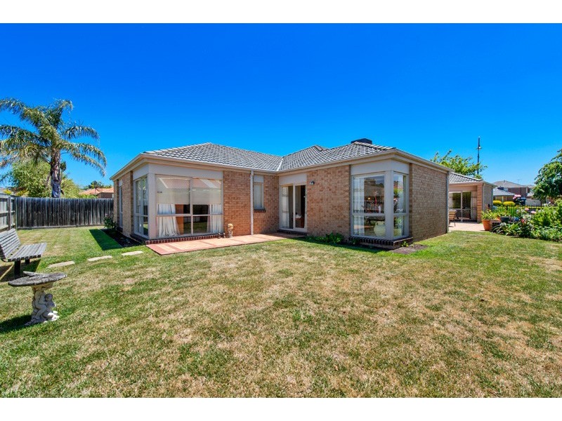 46 Berwick Springs Promenade, Narre Warren South VIC 3805