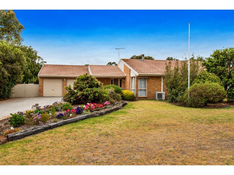 4 Stevensons Road, Cranbourne VIC 3977