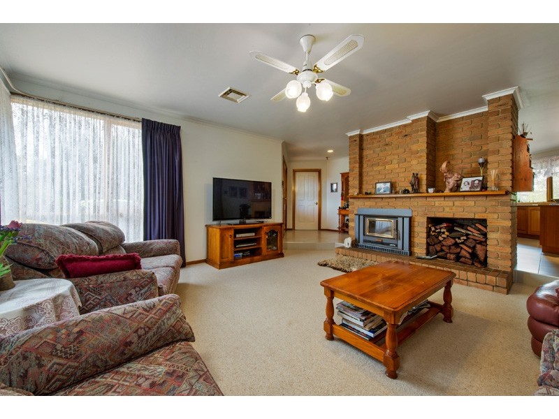 4 Stevensons Road, Cranbourne VIC 3977