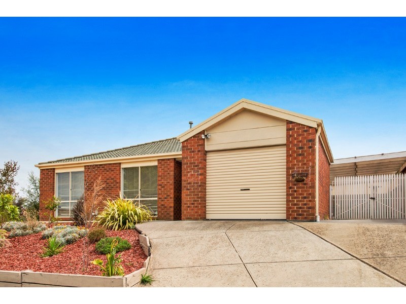 31 Bates Street, Cranbourne West VIC 3977
