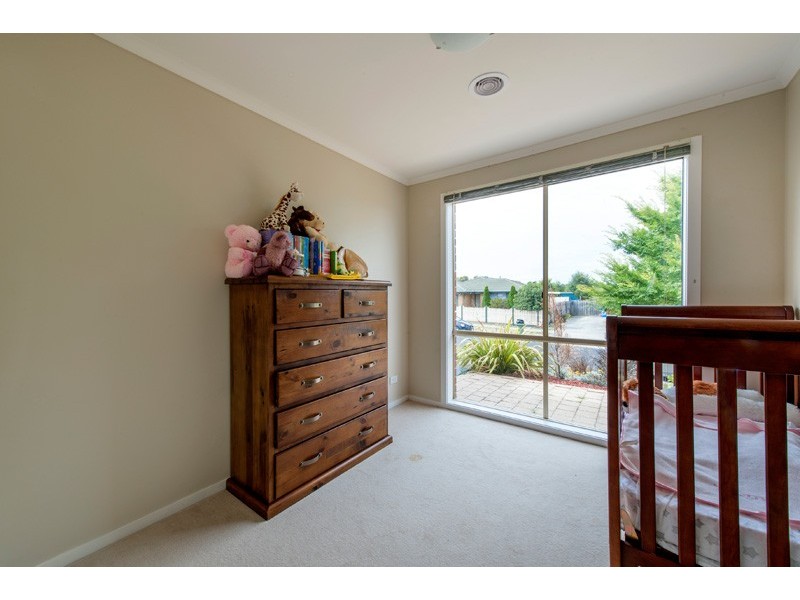 31 Bates Street, Cranbourne West VIC 3977