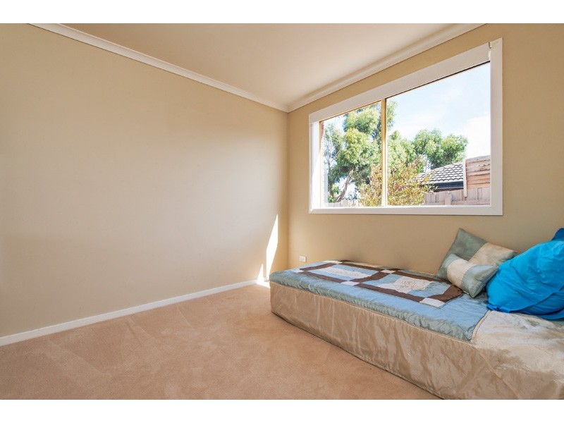 31 Bates Street, Cranbourne West VIC 3977