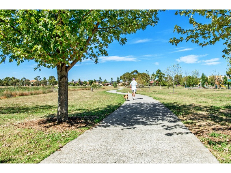 40 St Ives Drive, Narre Warren South VIC 3805