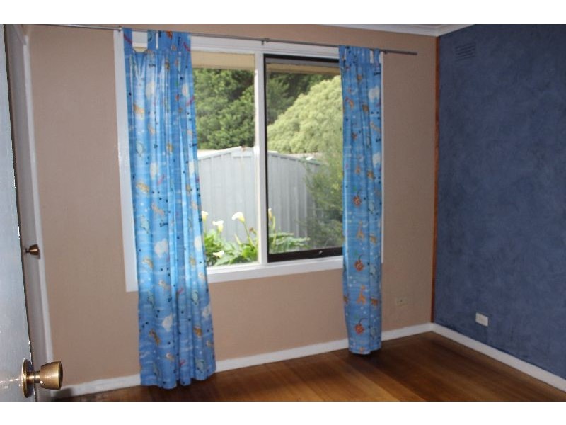 106 Endeavour Drive, Cranbourne North VIC 3977