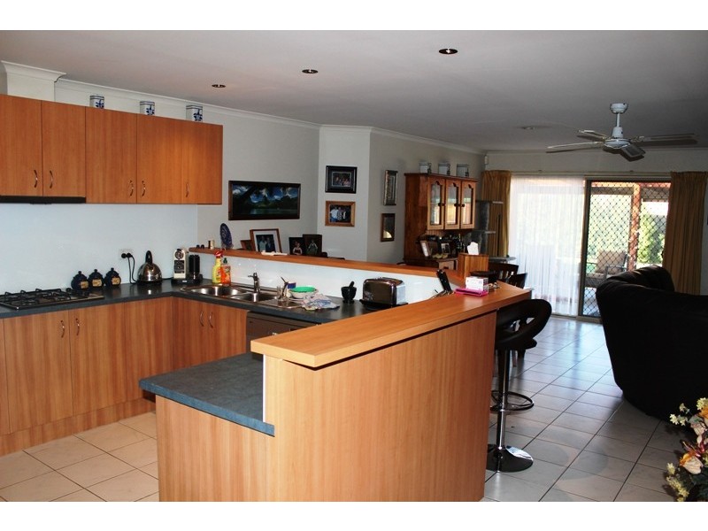 25 Community Parade, Narre Warren South VIC 3805