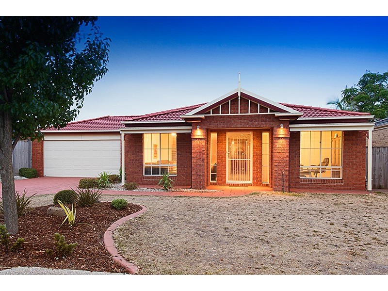 27 Napier Way, Narre Warren South VIC 3805
