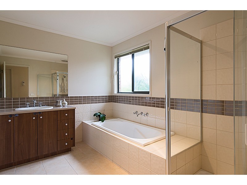 13 Appleton Court, Narre Warren South VIC 3805